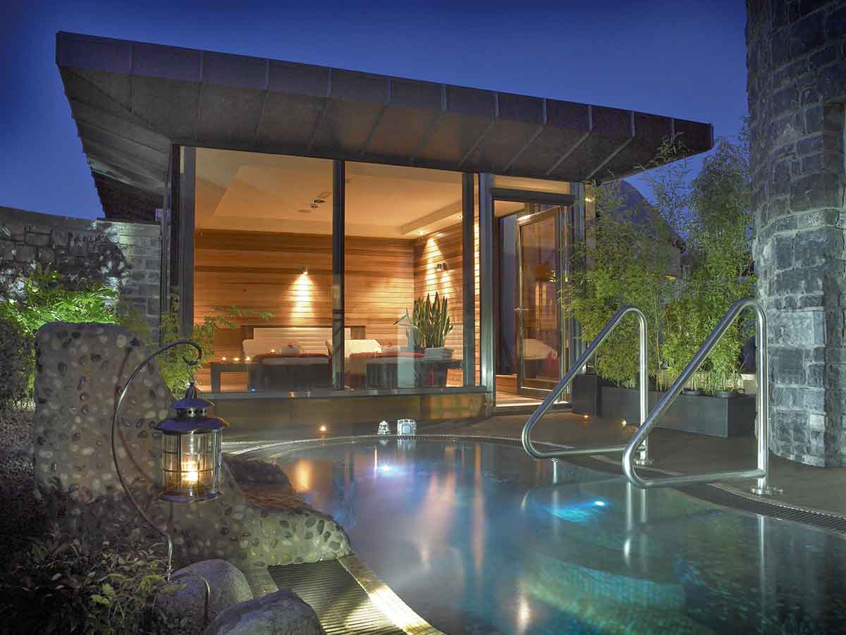 Westport Plaza Hotel